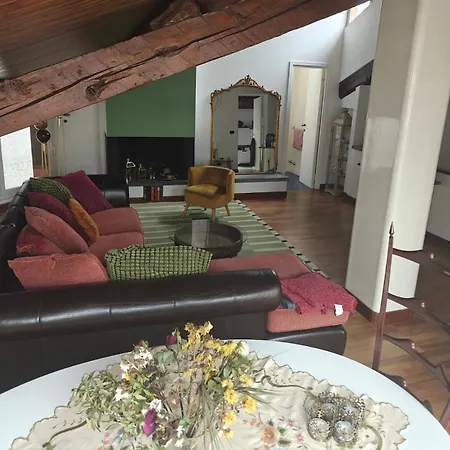 Apartament Palazzo In The Heart Of Parma